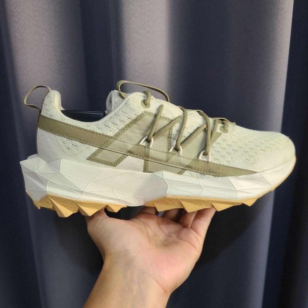 NB TEKTREL  SEPATU TRAIL RUN size 40,5