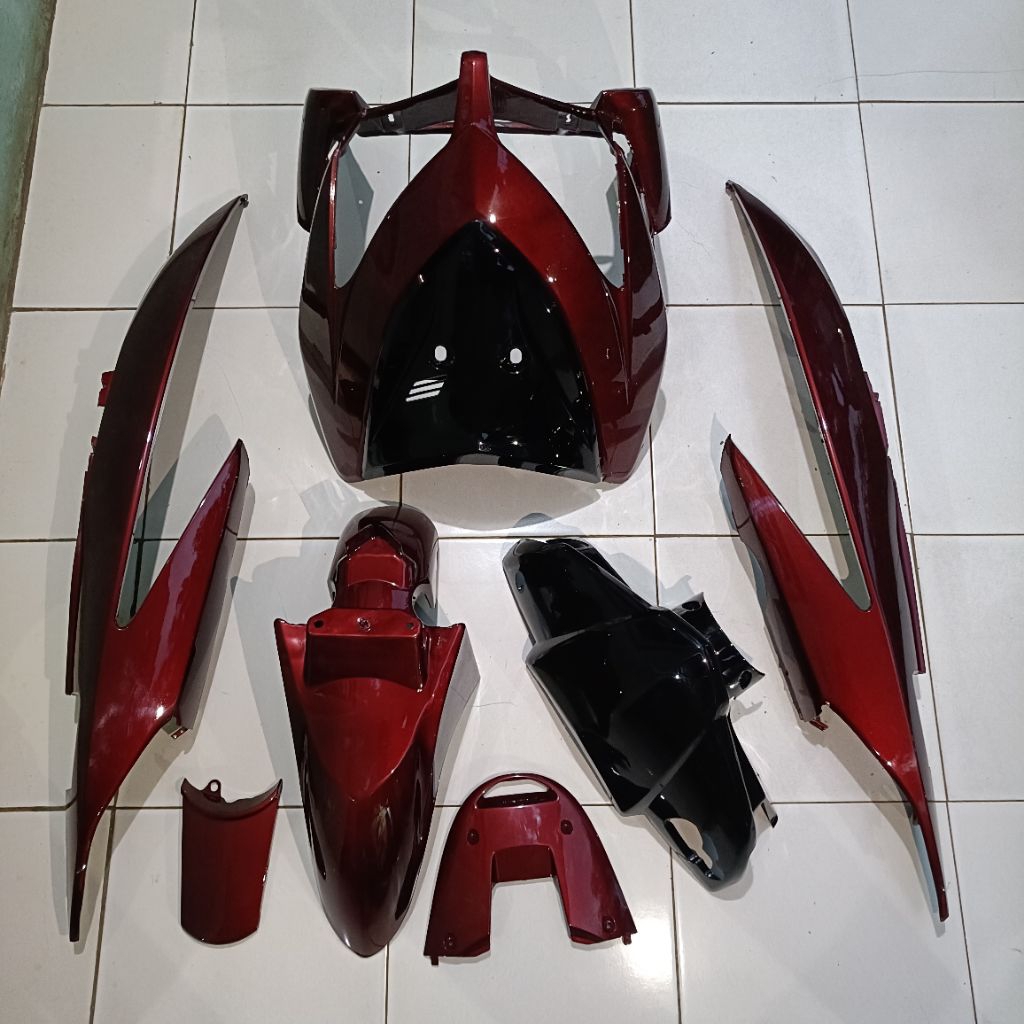 Cover full body halus motor Vario 110 karbu warna merah maroon
