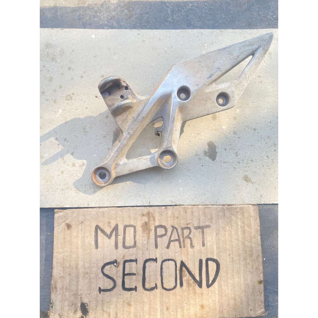 postep depan underbone kanan honda CBR150R facelift K45G original copotan