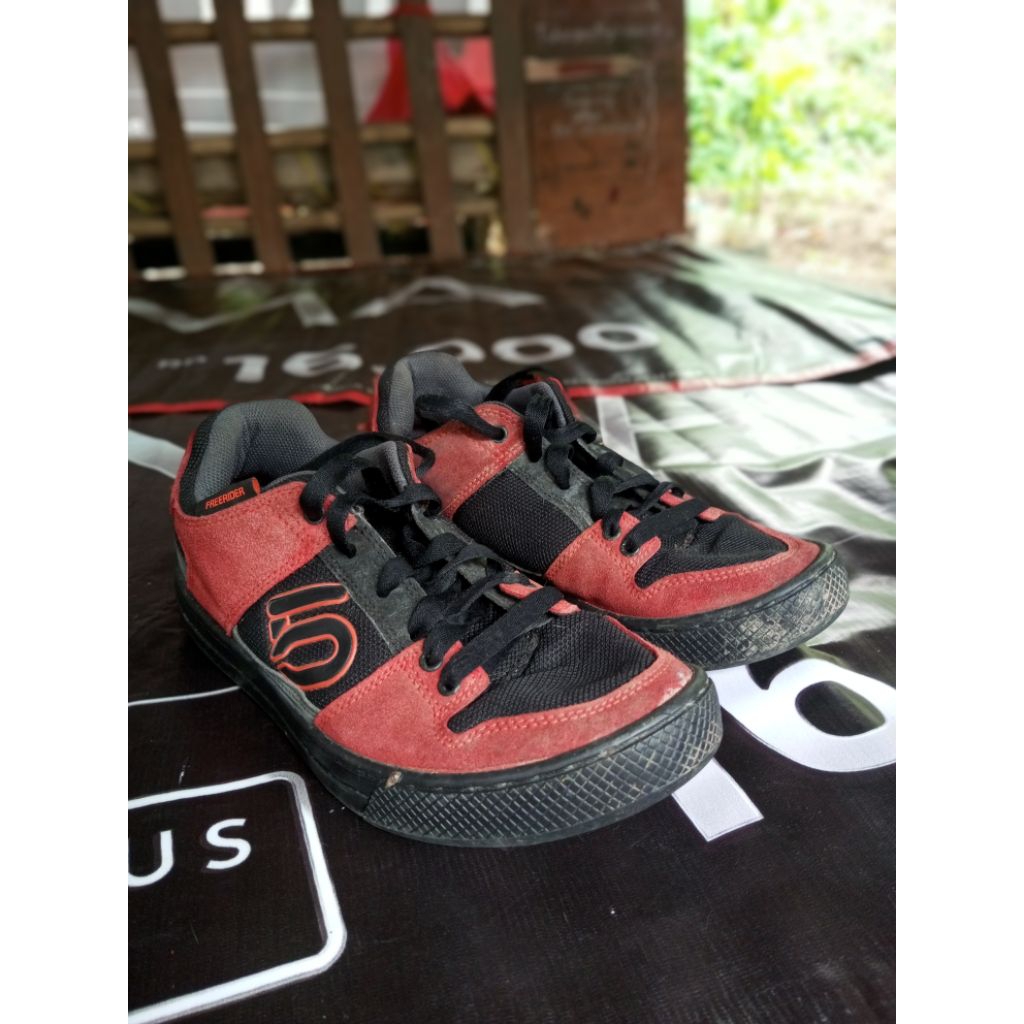 Sepatu FiveTen Freerider "42"