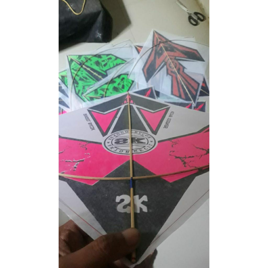 LAYANGAN SUKHOI SUPER APUS 1LILITAN