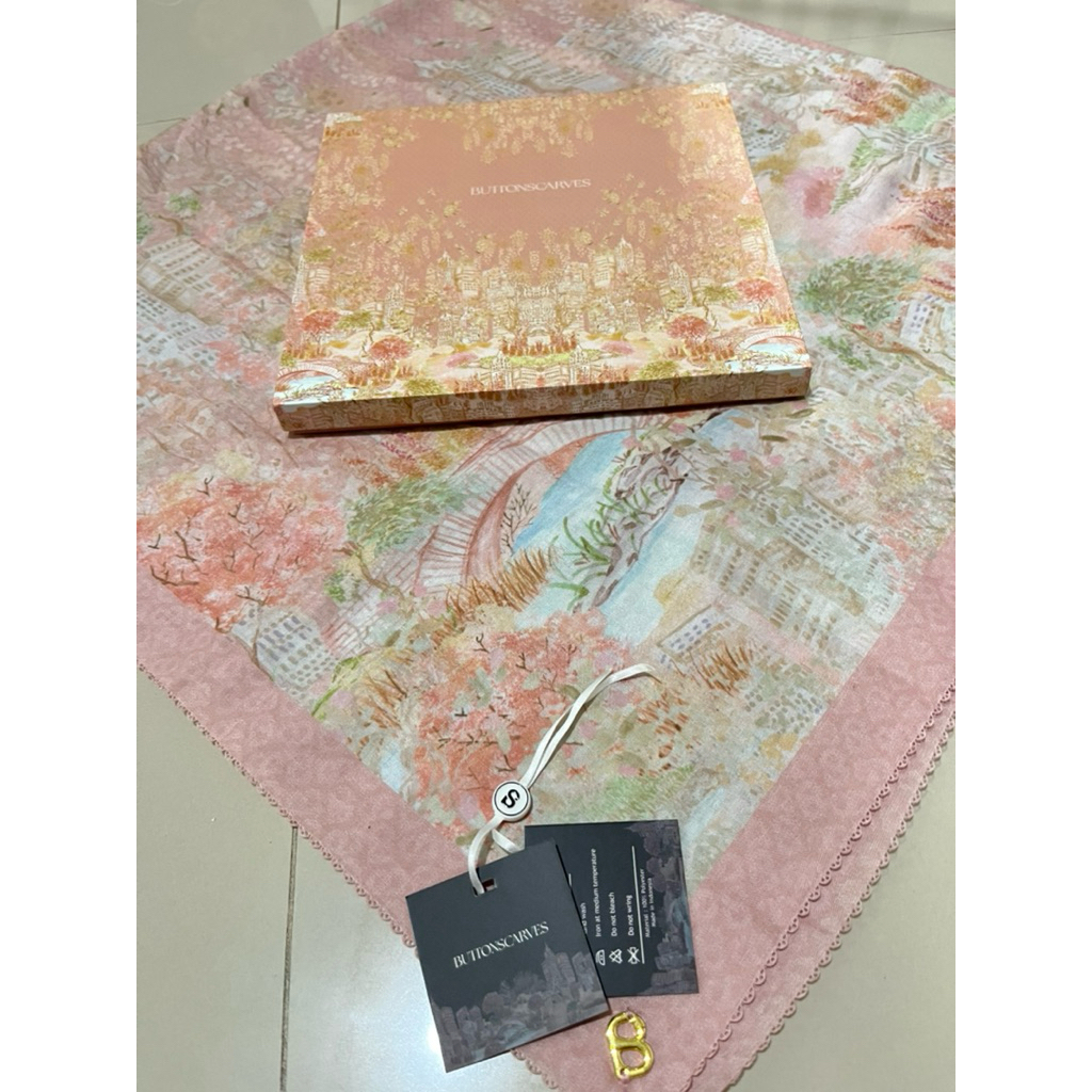 BUTTONSCARVES preloved newyork empathy