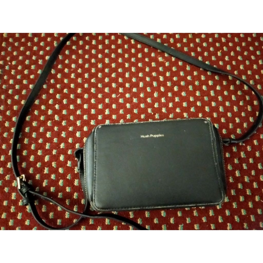 tas Hush Puppies