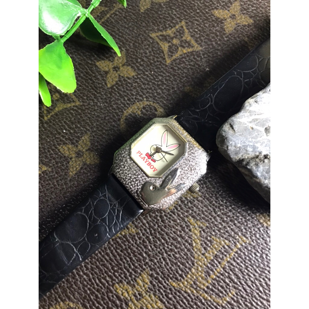 jam tangan playboy quartz vintage second