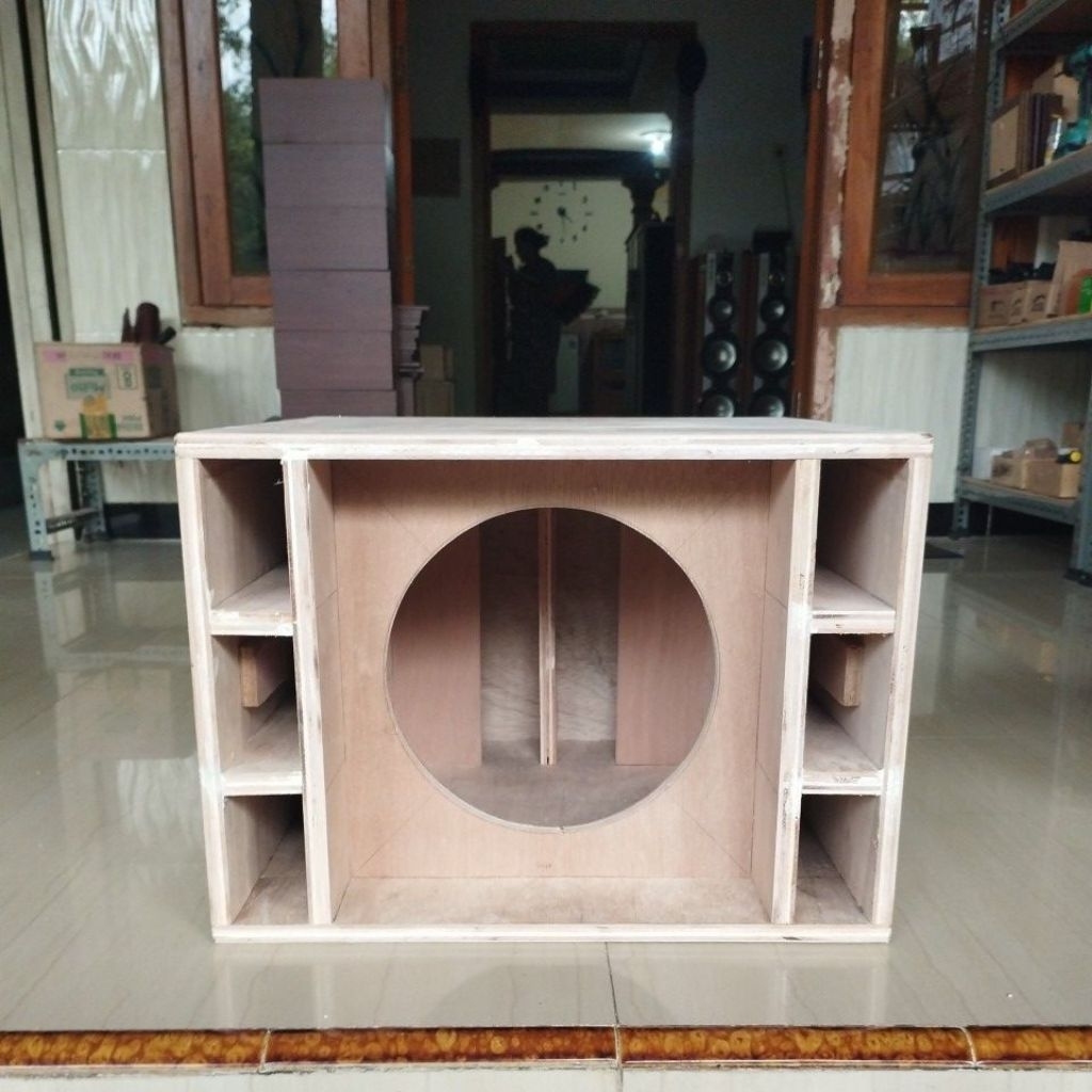 Box speaker spl 10 inch