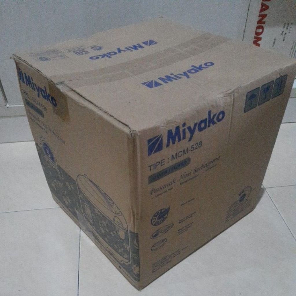 Rice Cooker Miyako MCM-528