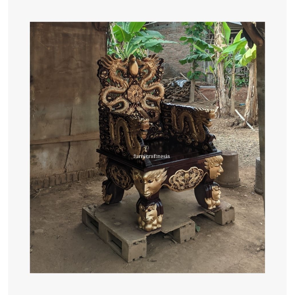 Kursi Altar Ukir Naga Kayu jati