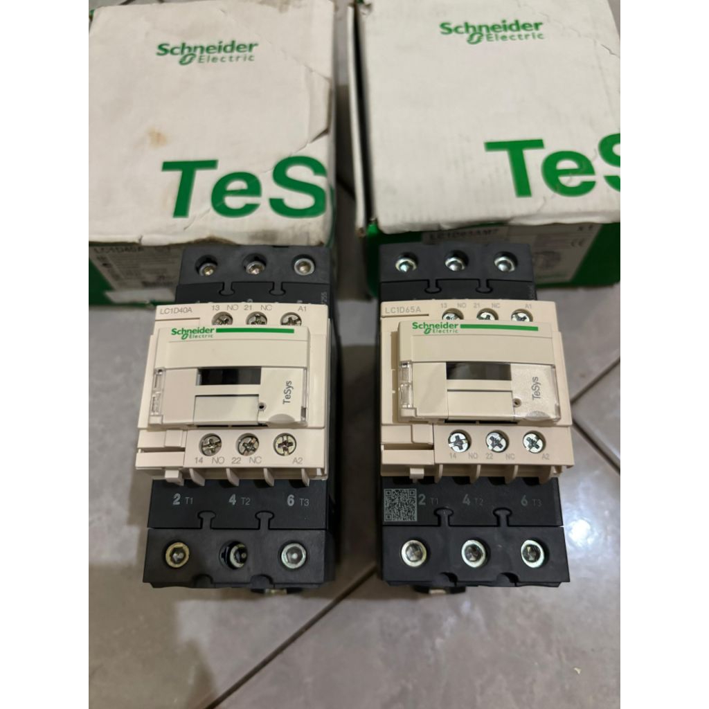 CONTACTOR SCHNEIDER