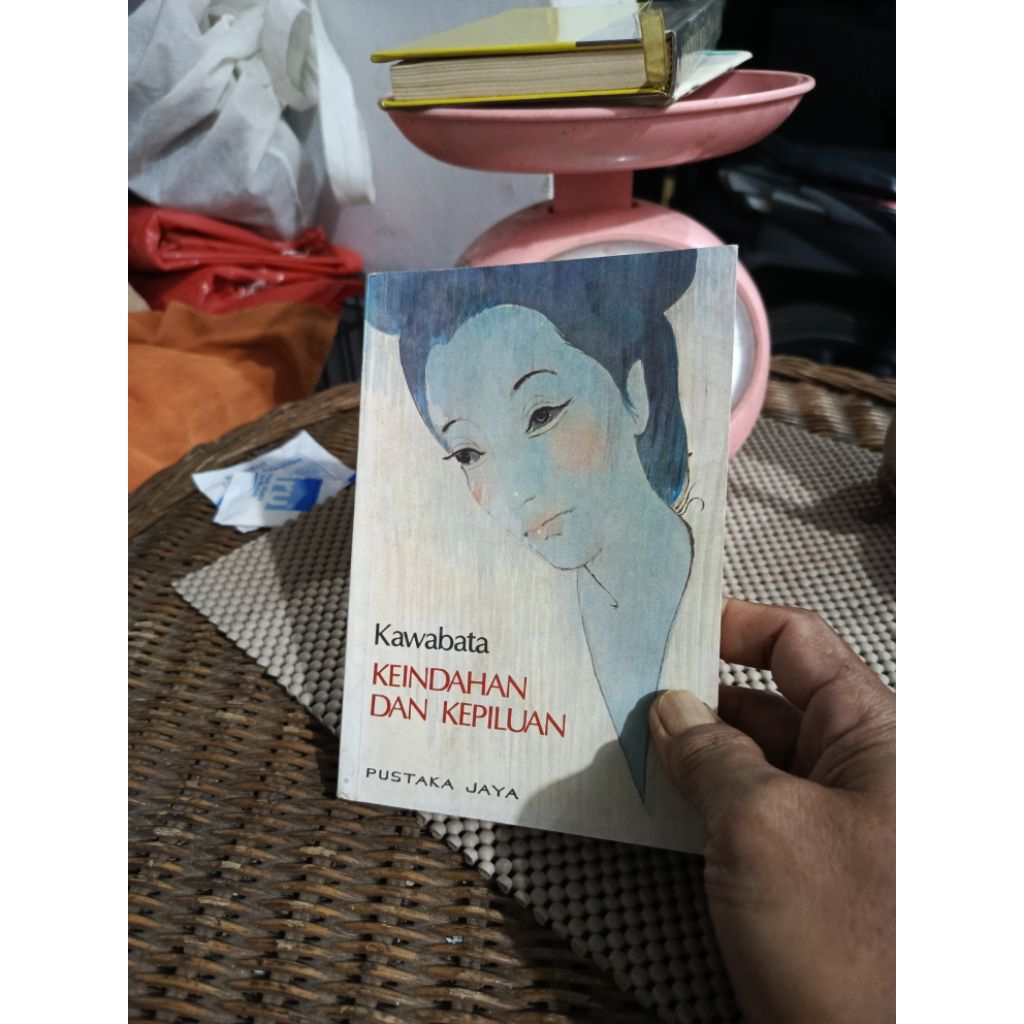 KEINDAHAN DAN KEPILUAN-Kawabata-B1