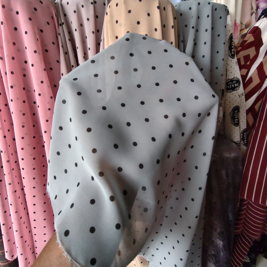 KAIN SIFON PREMIUM MOTIF POLKADOT KECIL WARNA HITAM DASAR ABU - KAIN SIFON MOTIF DOT KECIL HARGA PER