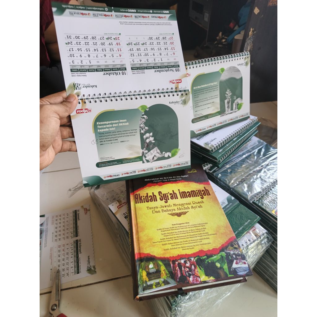 kalender meja rodja 2026 plus bonus buku bagus