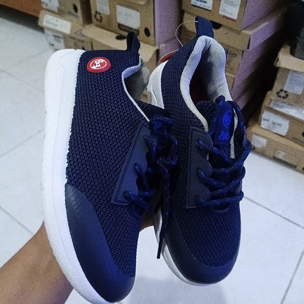 SEPATU ANAK BUBBLE GUMERS SIZE 13/33 TALI AKTIF.