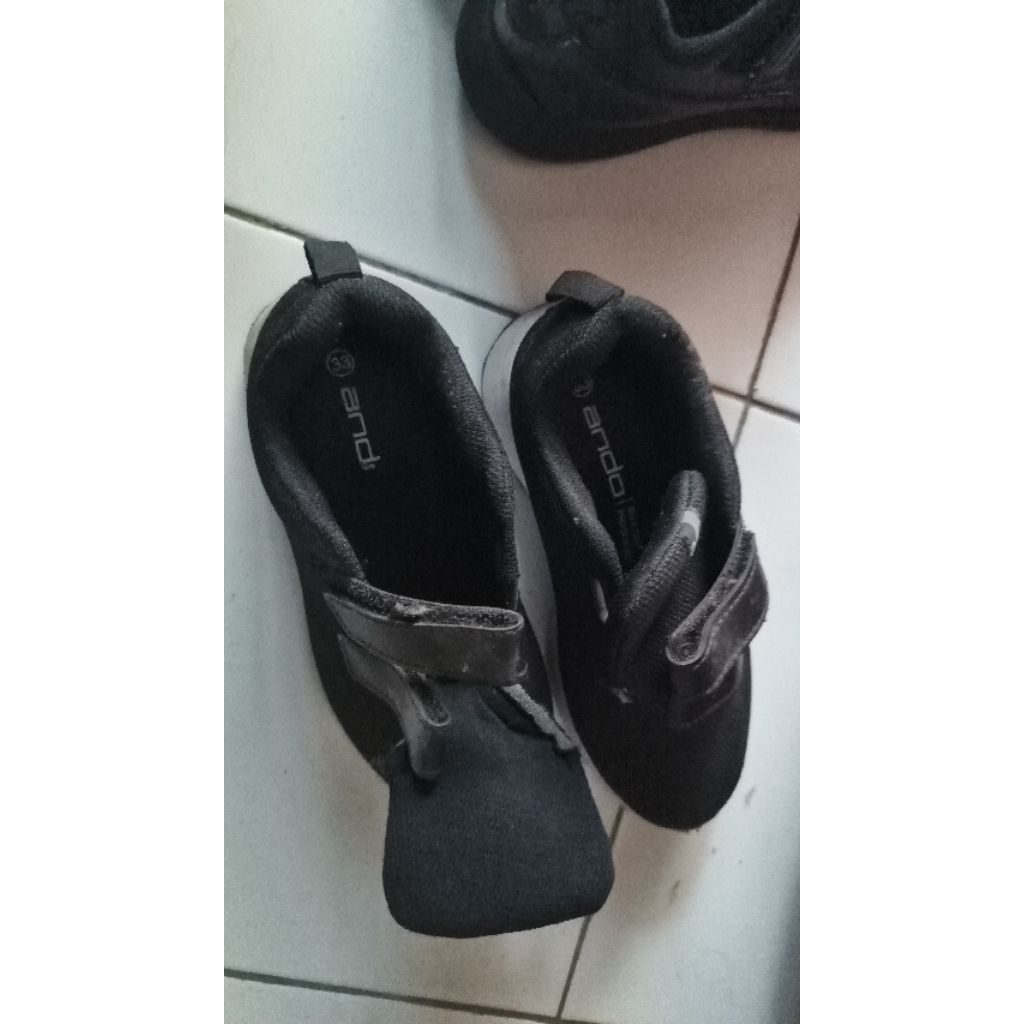 sepatu anak homiped second