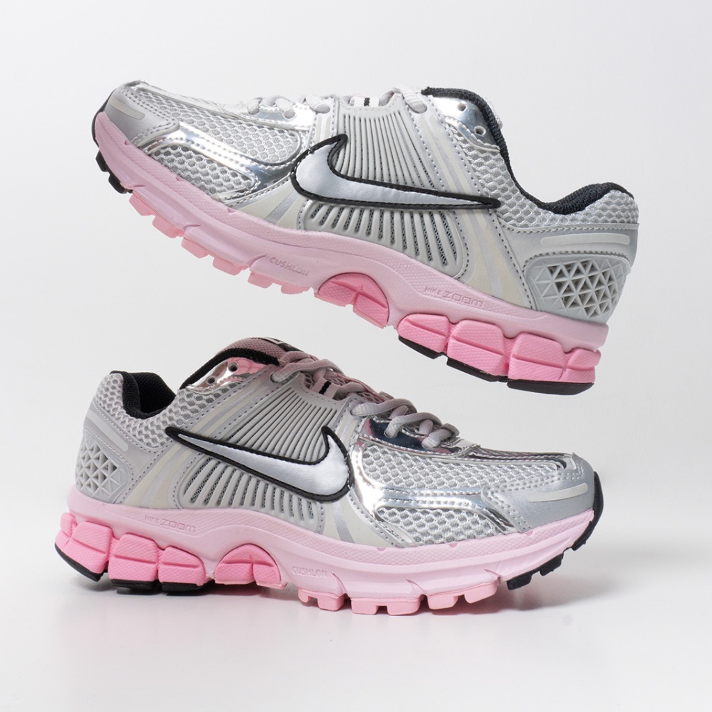 Sneakers Wanita Casual Nike Zoom Tipe Vomero 5 Photon Warna Dust Pink Foam (Women's)