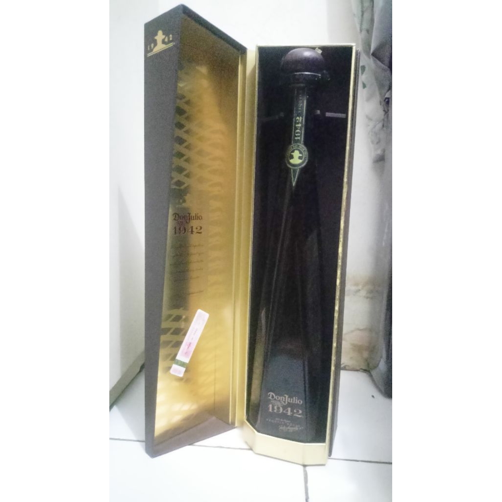 Jual Botol Bekas Don Julio 1942 Anejo Tequila - 750 ml ( LENGKAP DENGAN BOX )