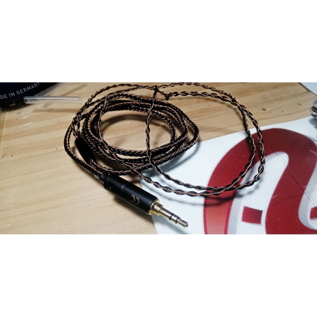 kabel earphone headphone earbud bekas