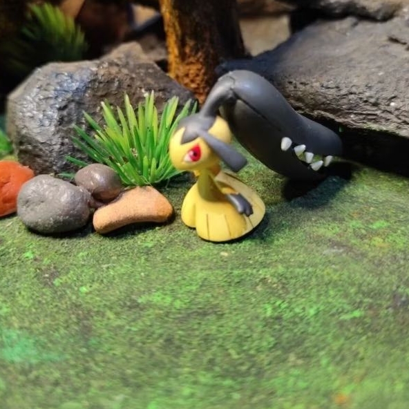 pokemon figure - mawile - tomy