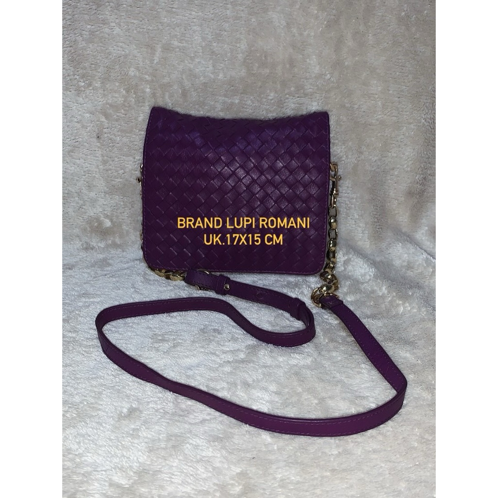 Brand L*pi Romani Preloved Tas Sling mini kulit wanita