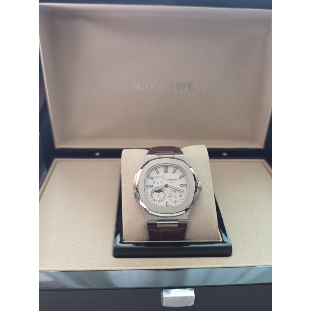 jam pria pp patek phillipe nautilus pp