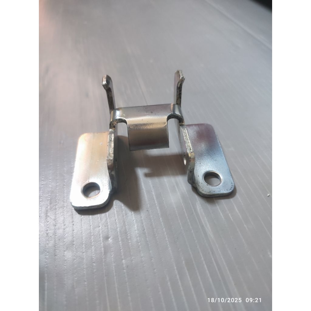 dudukan kunci jok vespa corsa gawangan kunci jok vespa corsa