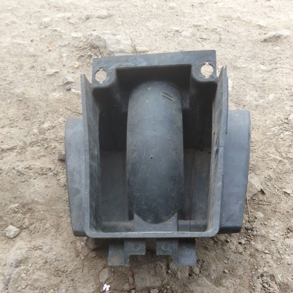 bagasi belakng zx 135.bekas original