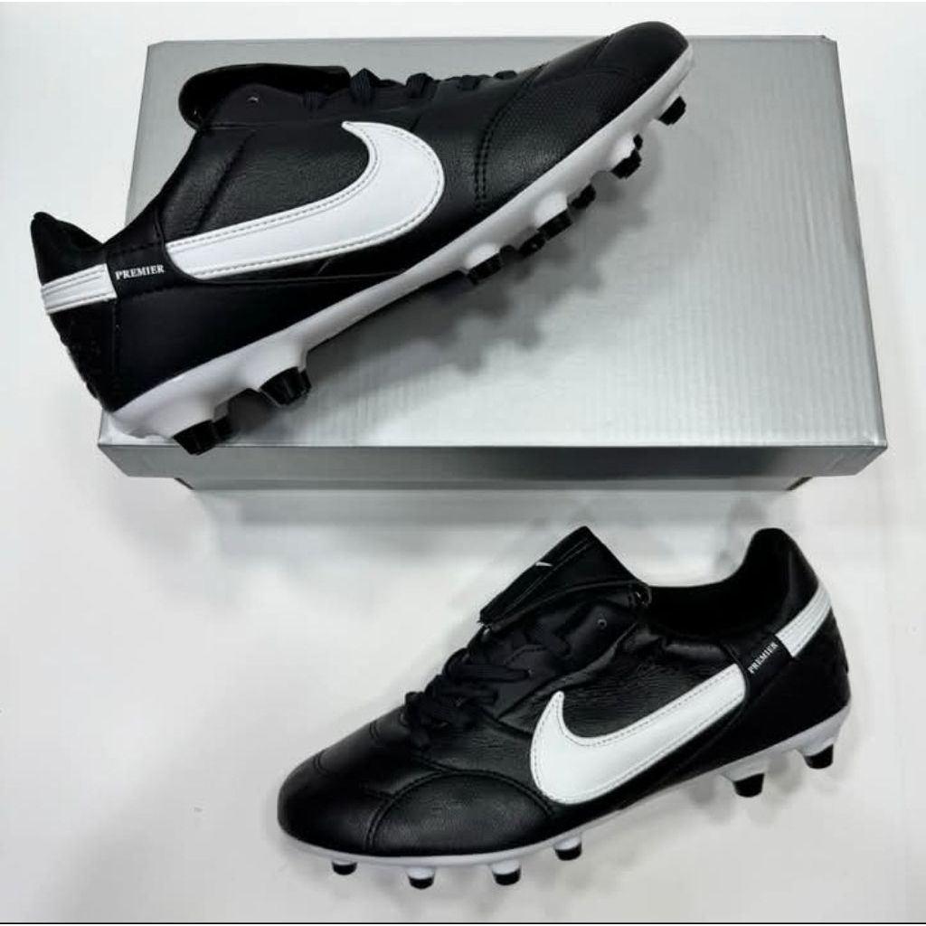 spatu bola legand pling laris