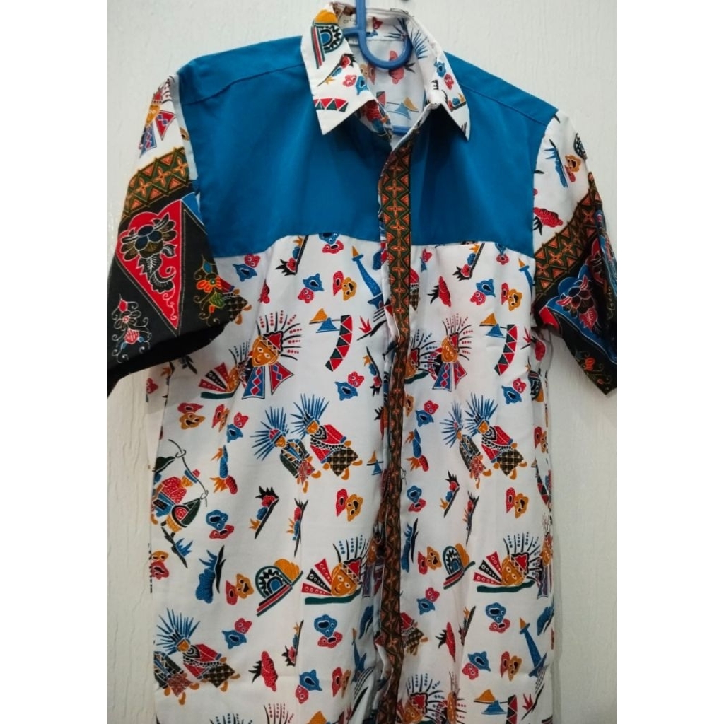 Kemeja Batik Betawi Seragam Sekolah Cowok (Putih Biru)