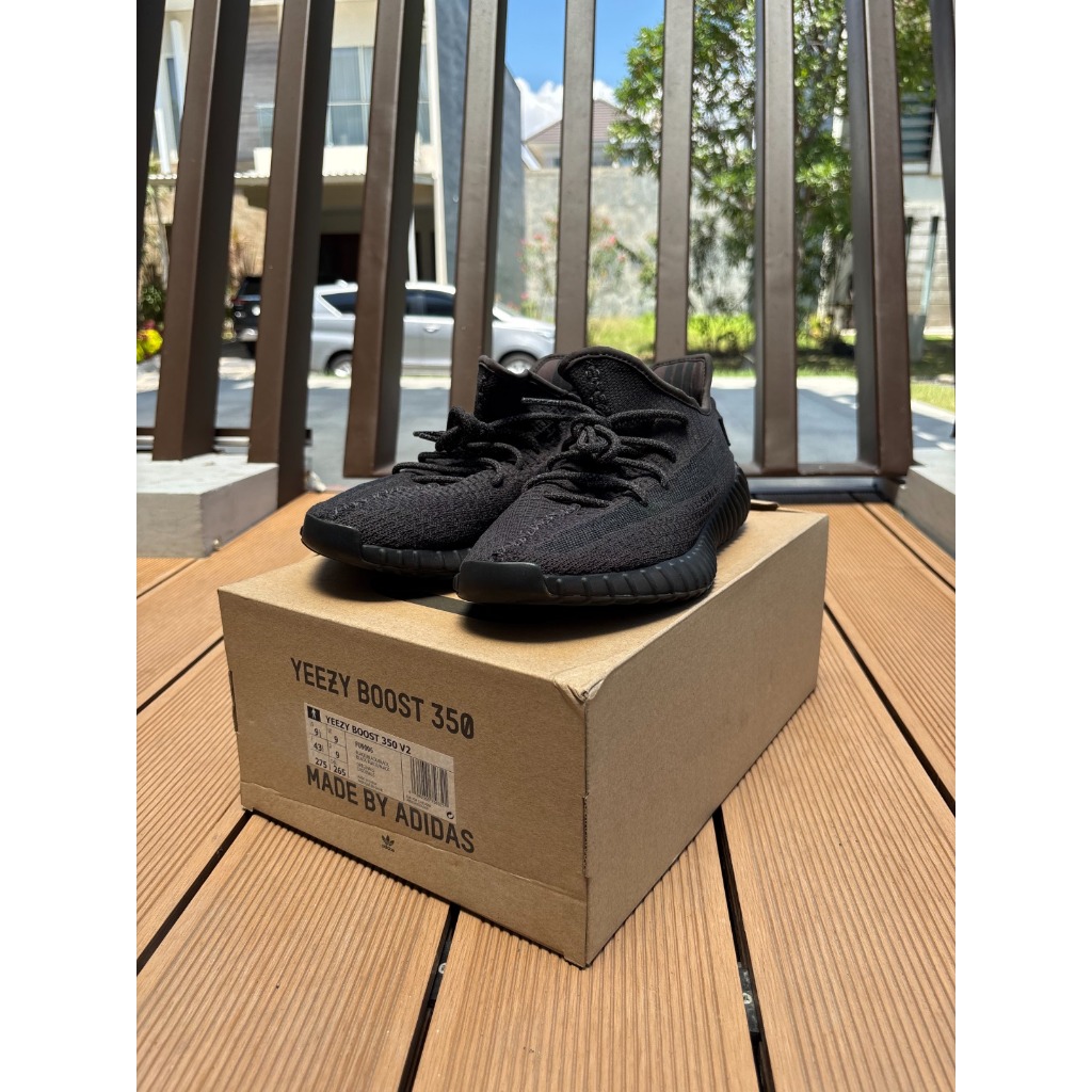 Adidas Yeezy Boost 350 v2 ONYX original sepatu sneakers