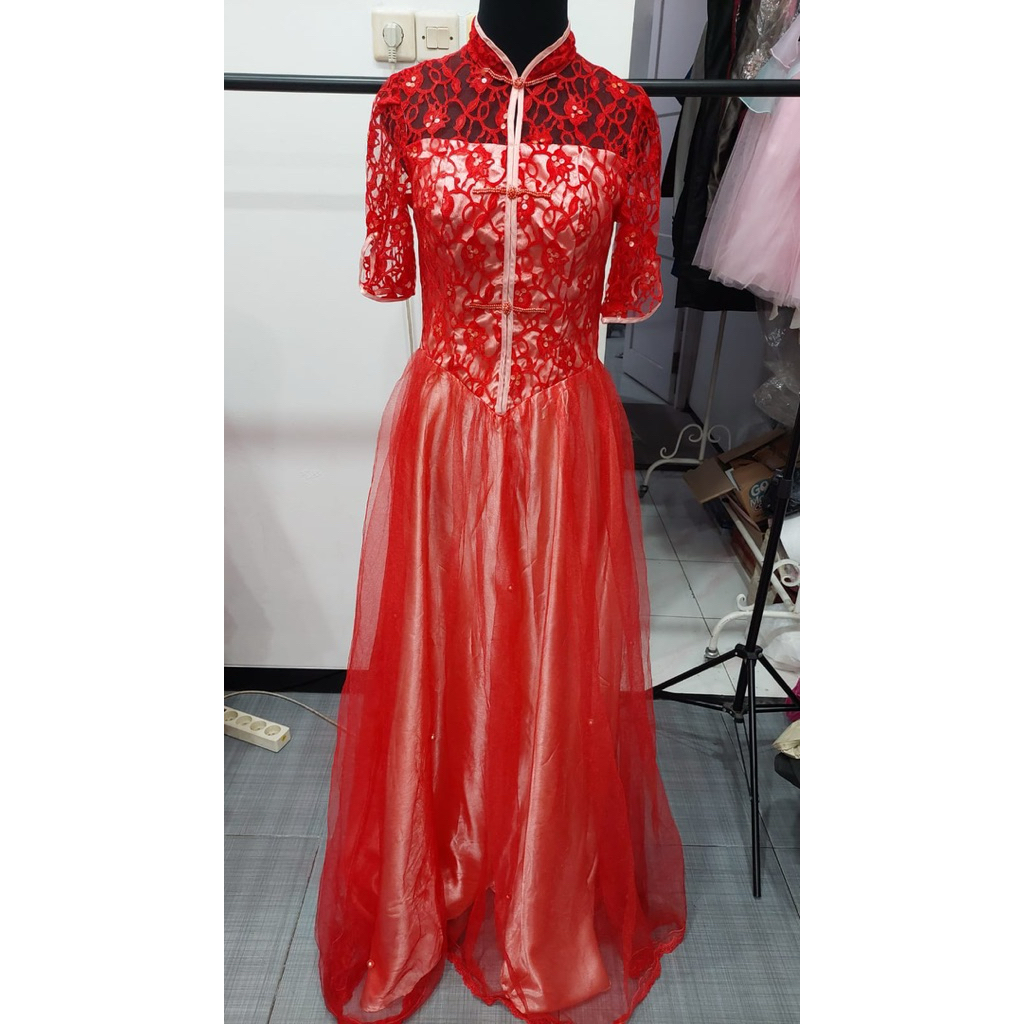 Dress cheongsam pesta elegant merah
