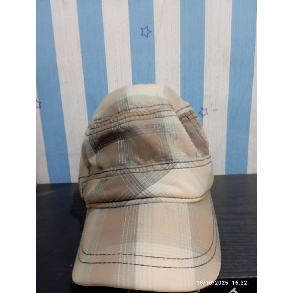 Topi import