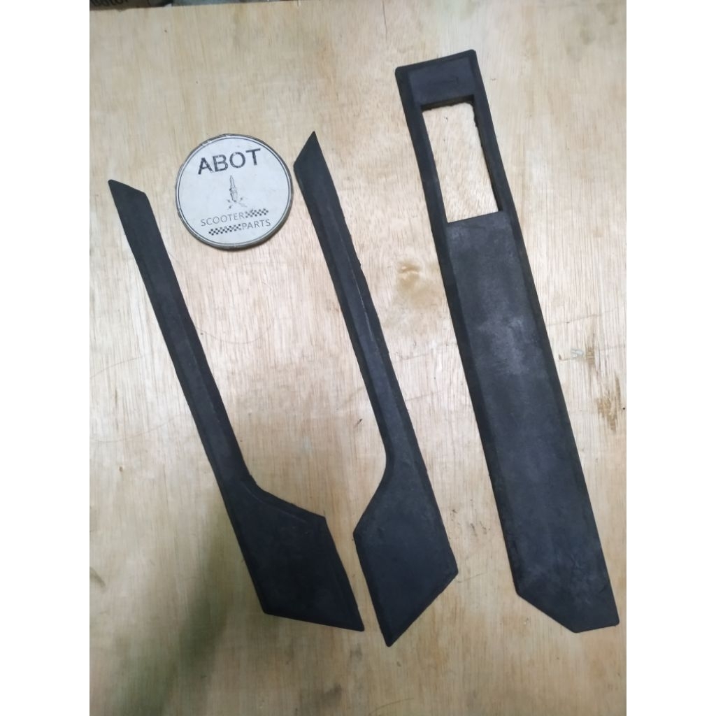 Karet trim tepong spakbor vespa px ps