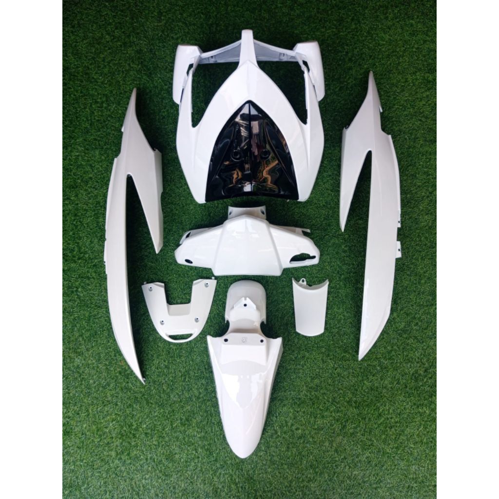 cover full body halus Vario 110 karbu warna putih glossy