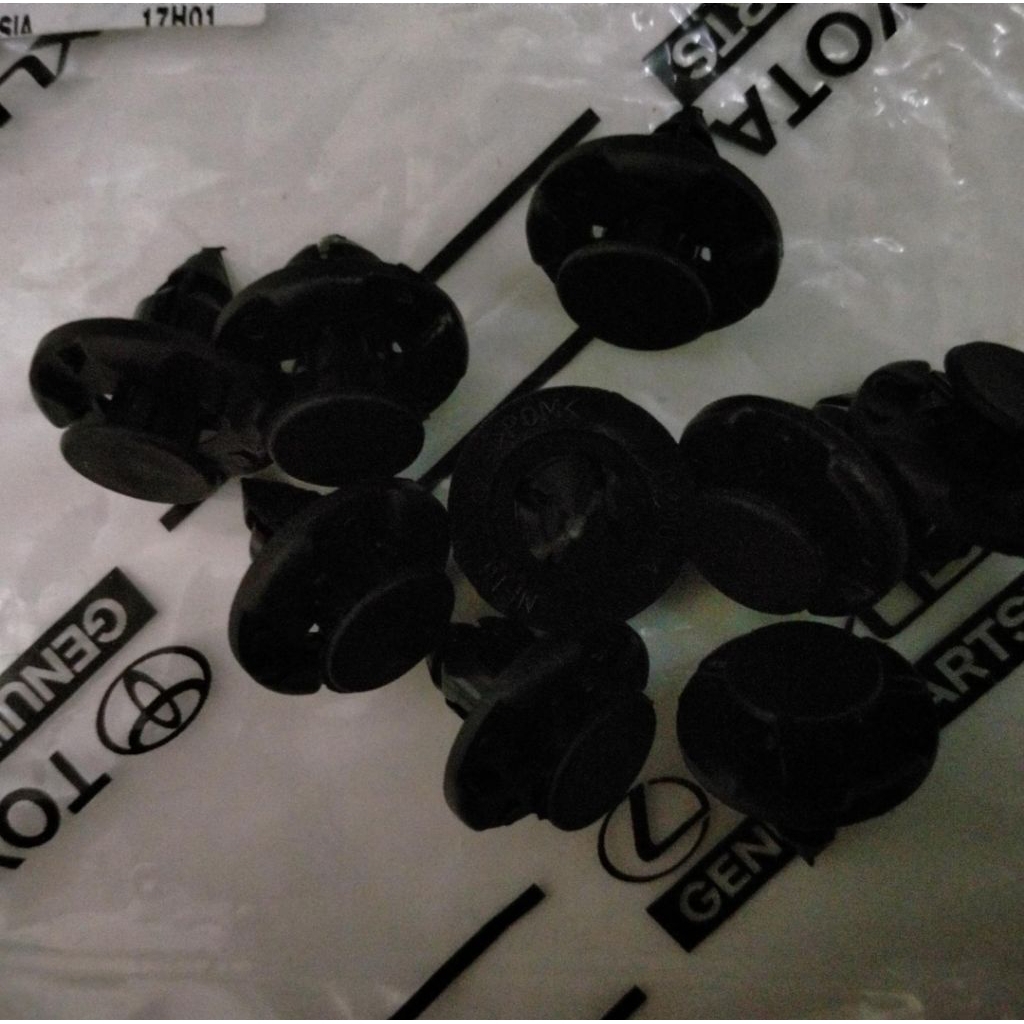 kancing /clip/klip bumper / linder fender mobil calya sigra Agya ayla