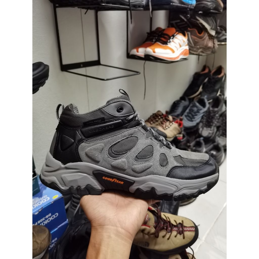 Sepatu Hiking Gunung Trail Run Skechers Size 45