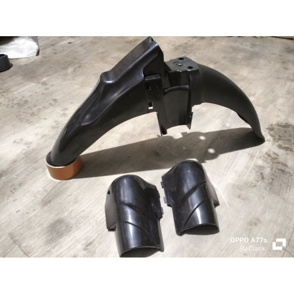 spakbor slebor depan Yamaha 125 Z front fender Yamaha y 125z y 125ZR PNP fiz r hitam