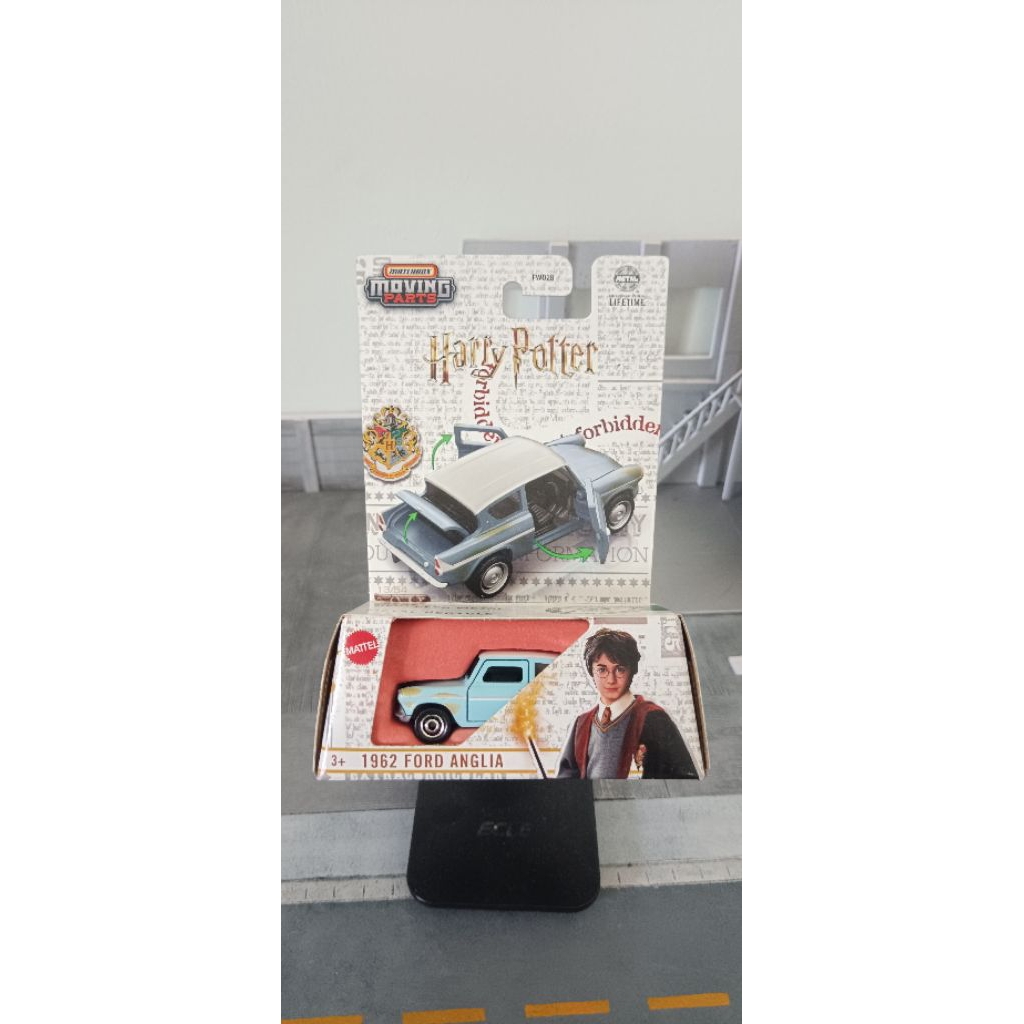 Matchbox Moving Part Ford Anglia 1962 Edisi Harry Potter