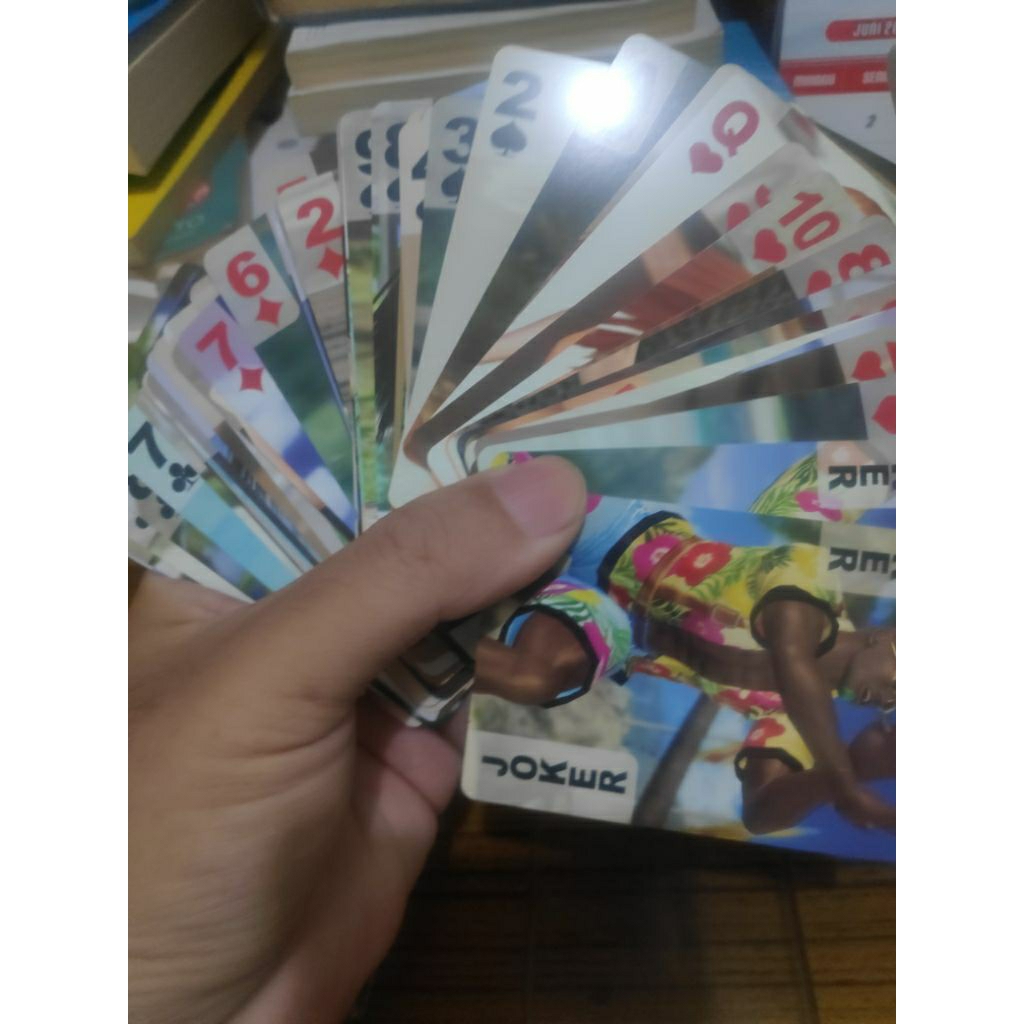 Collectible Dead or Alive Card