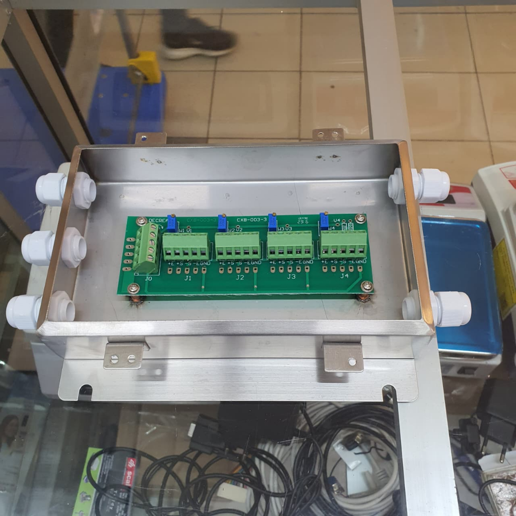 Junction Box 4 Hole Stainless Steel