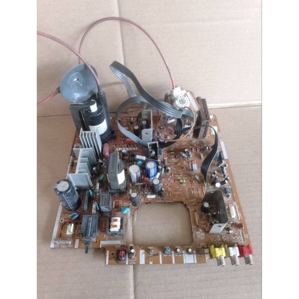 Mesin tv tabung 21 flat sharp( jual gembling) kondisi mesin 90%