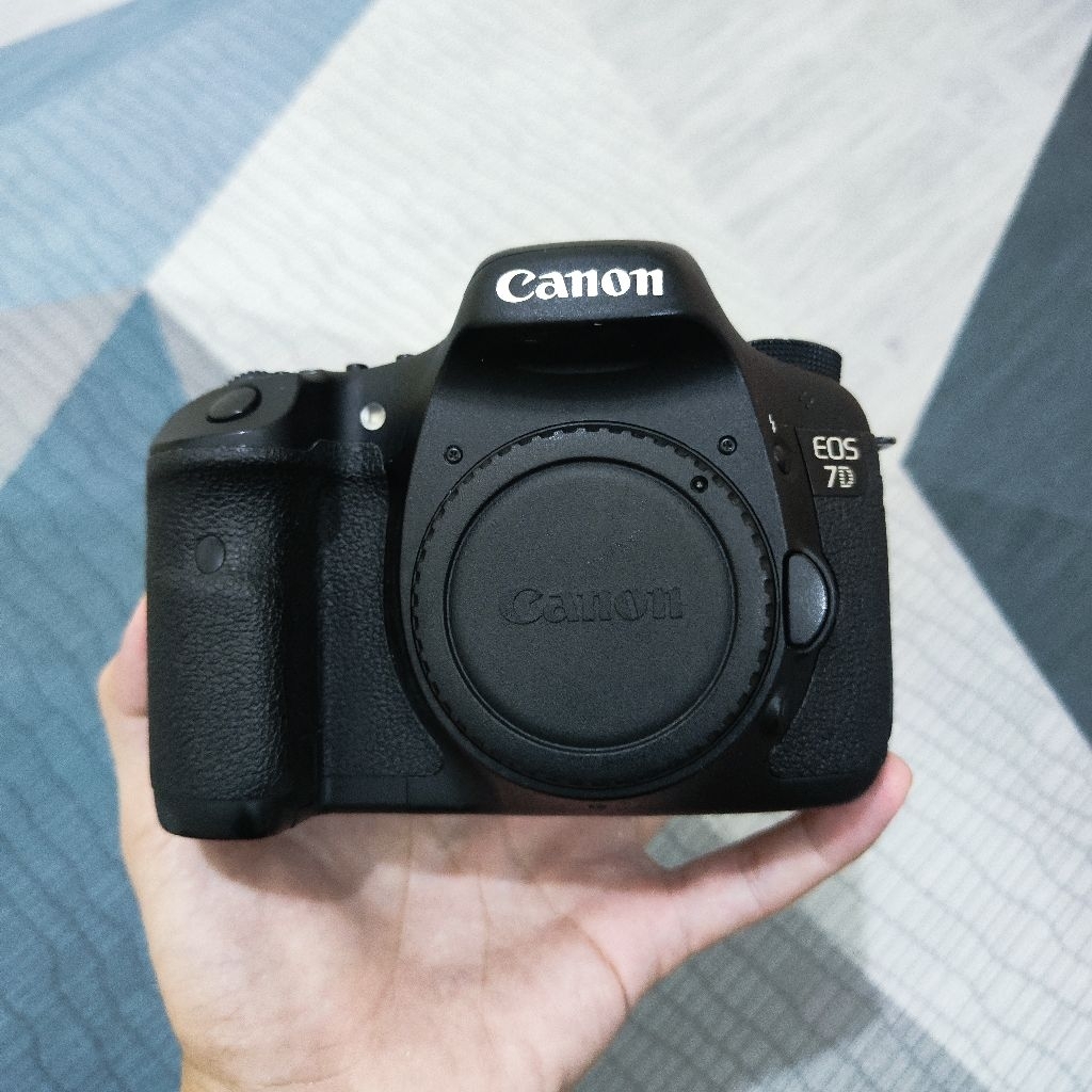 KAMERA CANON EOS 7D