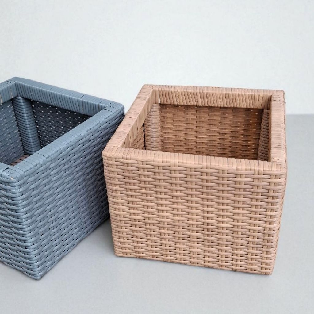 Storage rotan sintetis