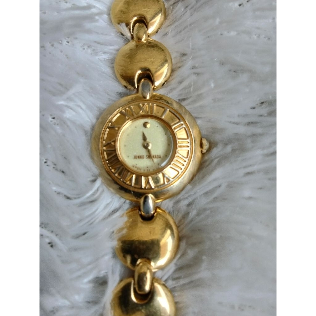 Jam tangan wanita Junko Shimada