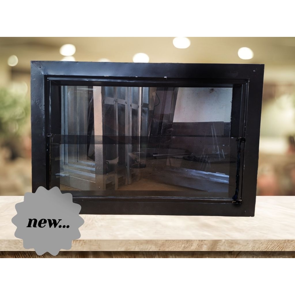 jendela/ boven kacamati/ boven kaca zigzag