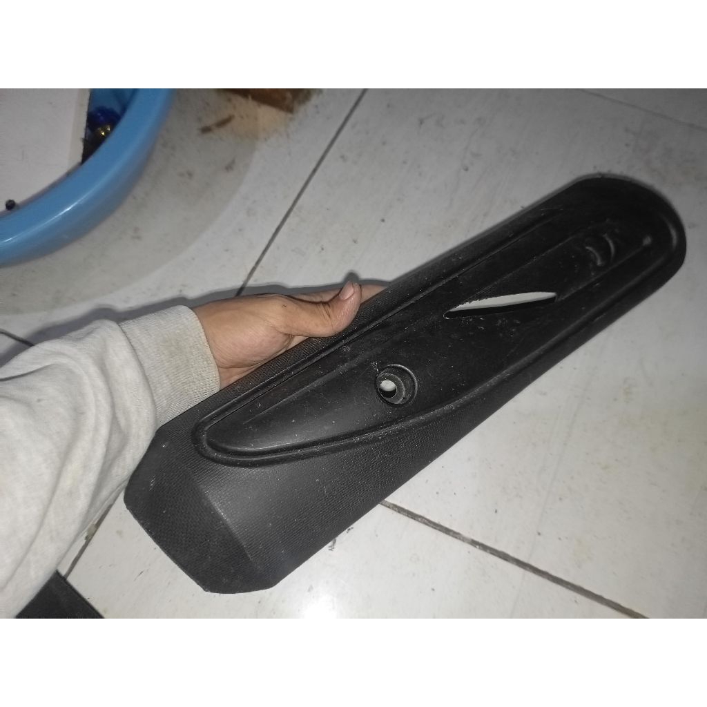 Tutup knalpot original/ tameng knalpot vario 110 karburator