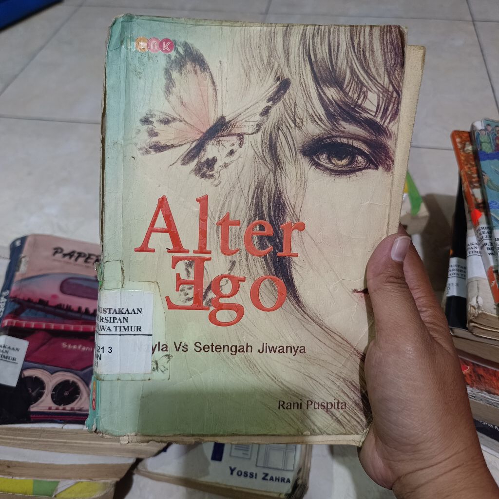 Novel Alter Ego dan Novel Remaja 10Ribuan Lainnya Kondisi Apa Adanya