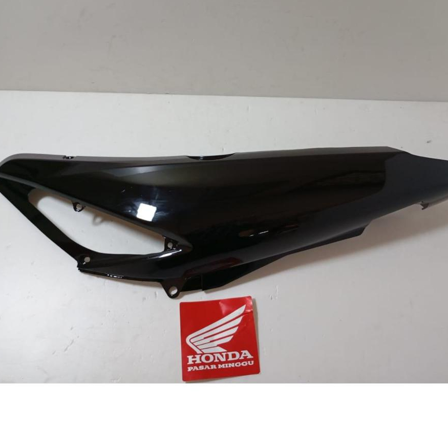 Cover Body Kanan Hitam – Supra X 125 Injection 64410KTM850FMB
