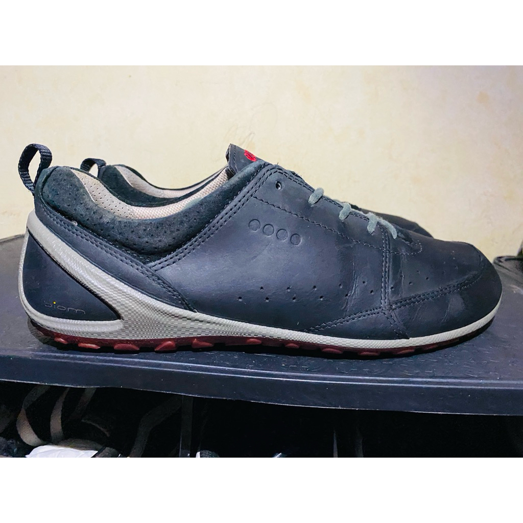 sepatu ecco biom size 41 second