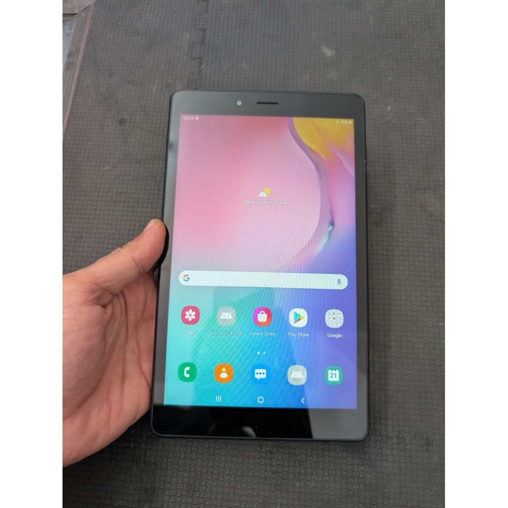 Tablet samsung A8 / 4G (SM-T295) LAYAR 8" (2/32GB), minus layar ngangkat karena baterai kembung, uni
