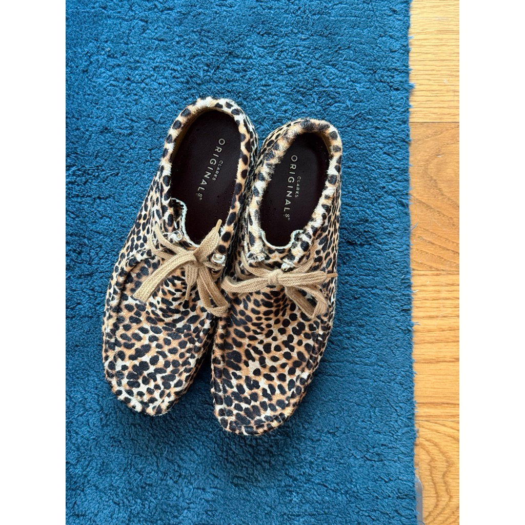 Private Eyes - Clarks Wallabee Leopard