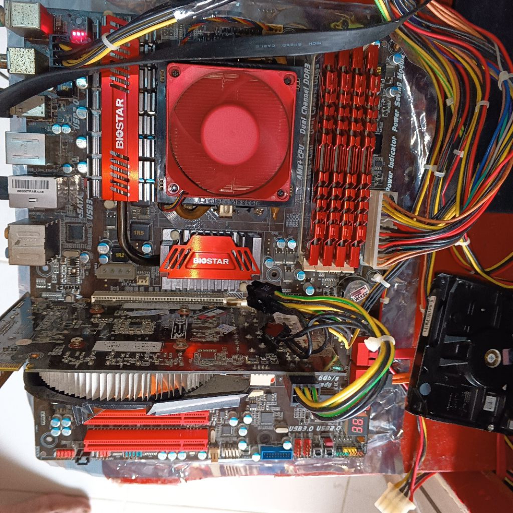 Paket Mainboard Gaming Sultan FX 6 core RAM 16GB + VGA GTX atau Mainboard AM3+ Normal support FX